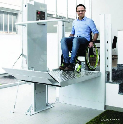 piattaforma idraulica per disabili