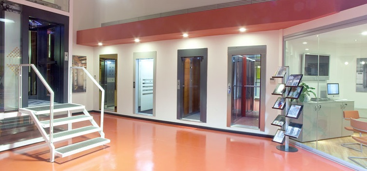 SHOW_ROOM_05