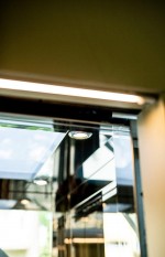 luce lineare sopraporta
