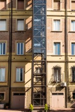 facciata e vano corsa