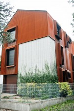 edificio, tre quarti