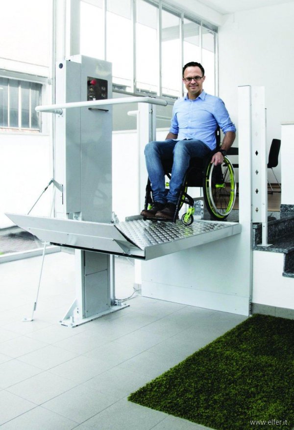 piattaforma elevatore per disabili